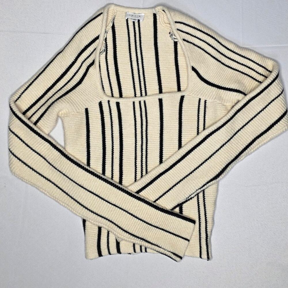 Le Lis Collection ribbed knit wrap top Size XS